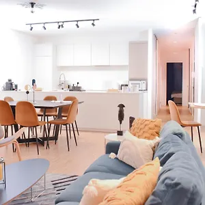 https://r213-residences-apparts-botanique.hotelsantwerp.net