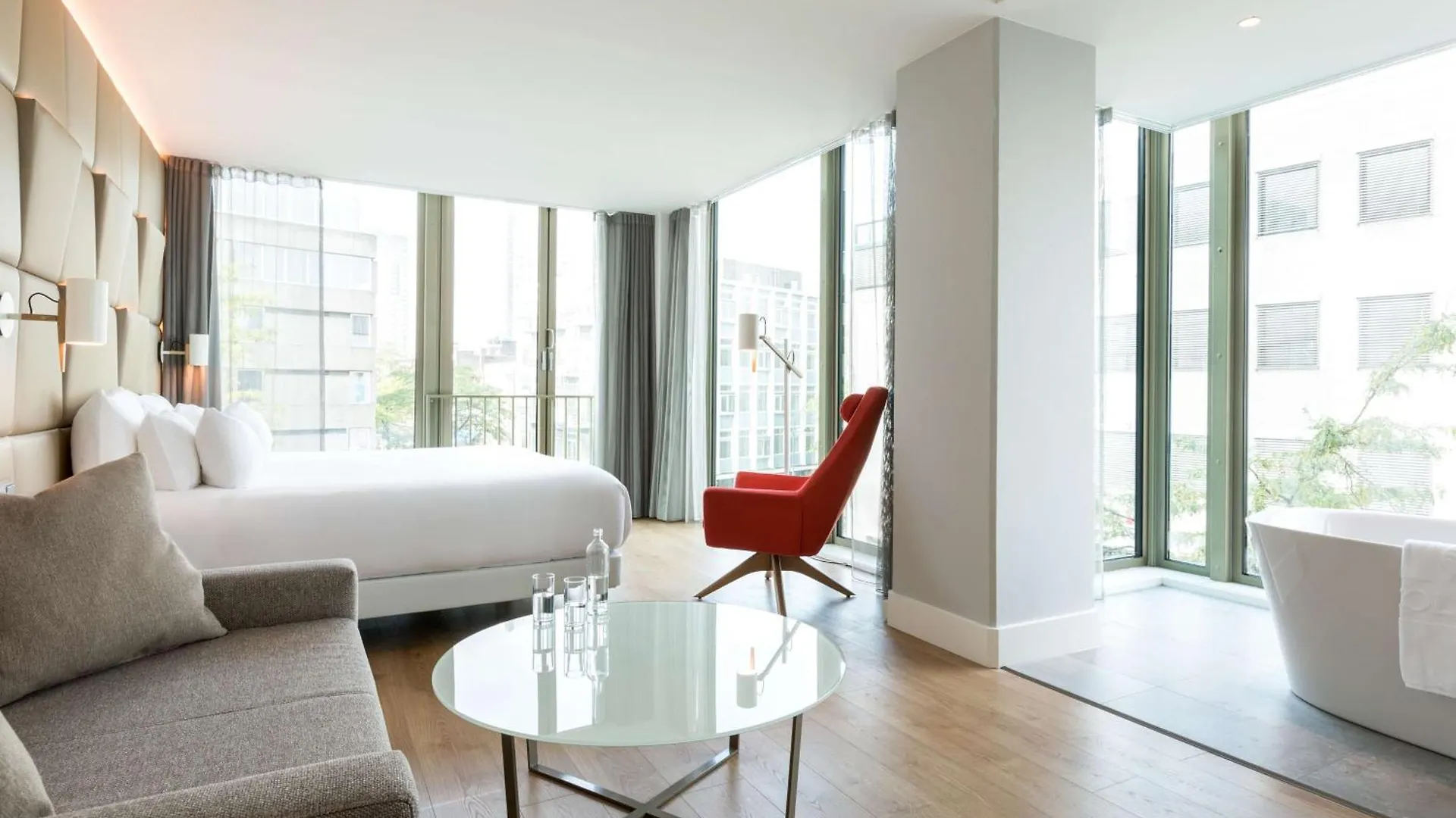 Hotel Nh Collection Eindhoven Centre 5*,  Países Bajos